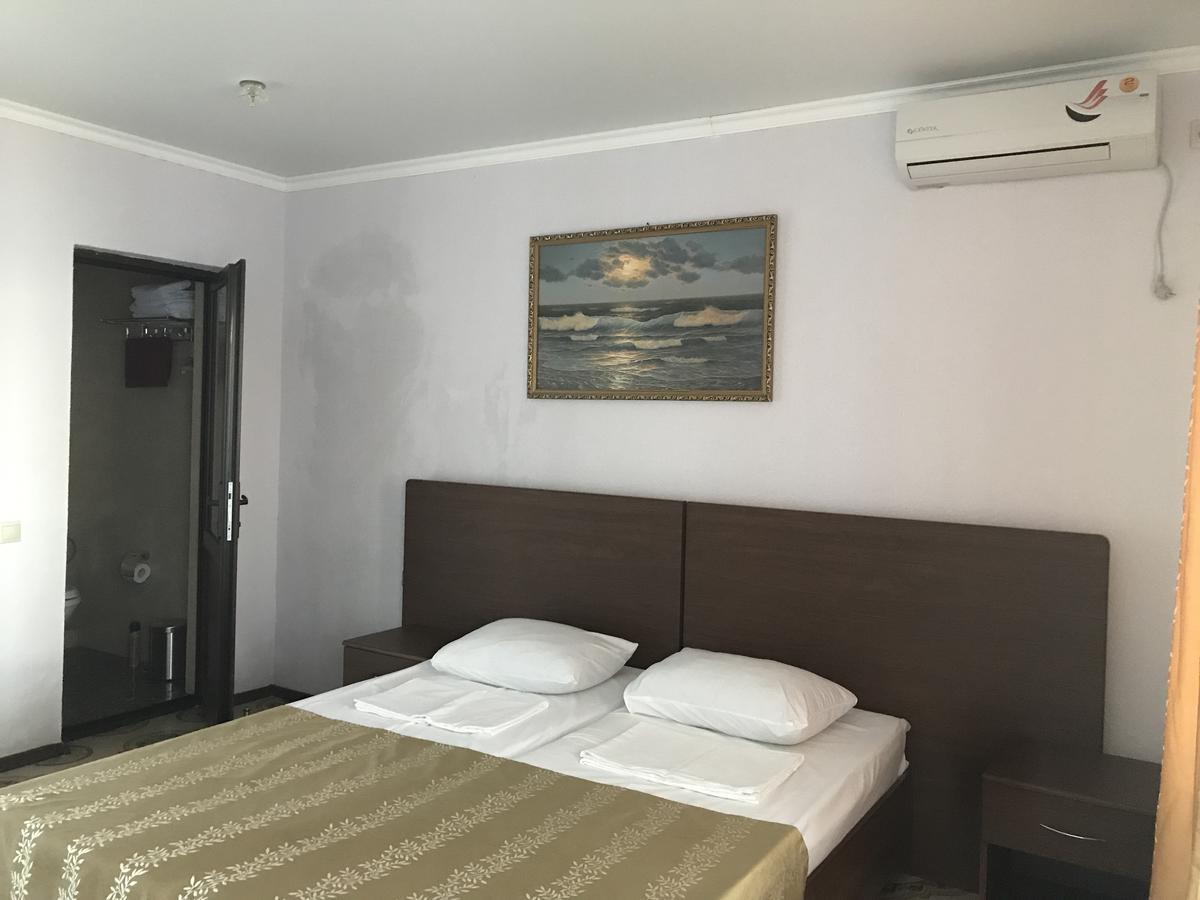 Hotel Apra Lidzava Zewnętrze zdjęcie
